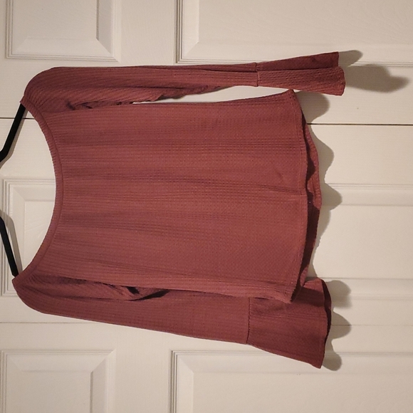 Off shoulder top - Picture 3 of 3